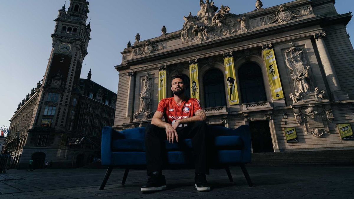 Arrivée de Giroud à Lille