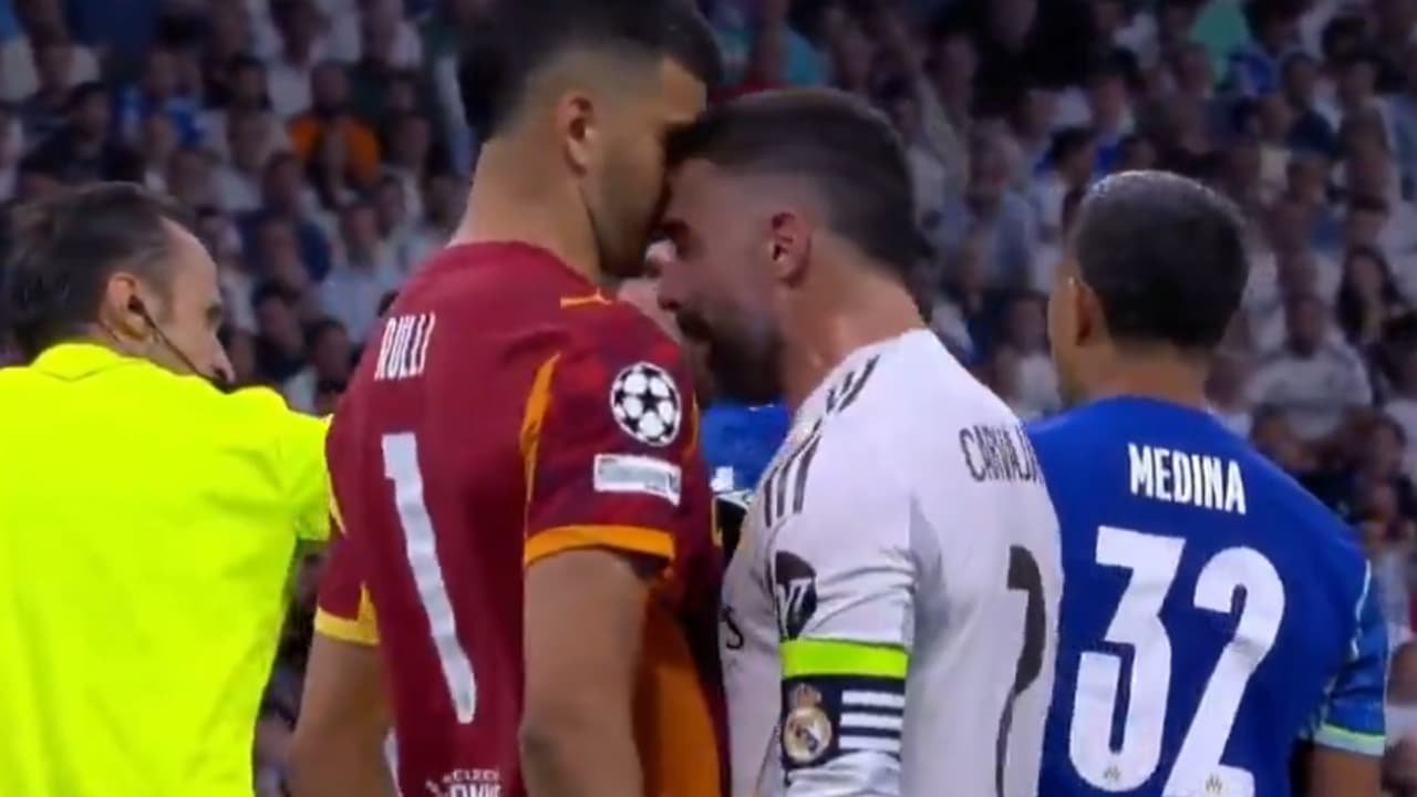 Carton rouge Carvajal