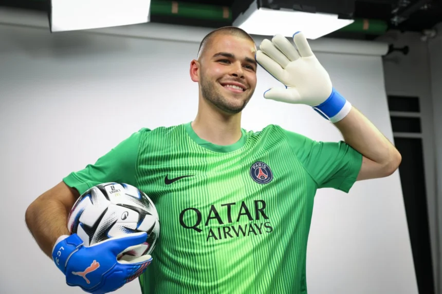 Lucas Chevalier PSG