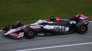La Haas n°31 d'Esteban Ocon en piste lors du Grand Prix d'Autriche de F1, juin 2025