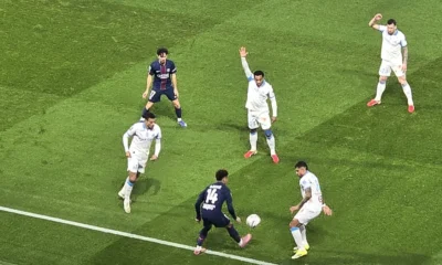 Joueurs de l'OM, dont Quinten Timber et Pierre-Emile Højbjerg, face à Désiré Doué lors de PSG-OM en février 2026