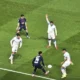 Joueurs de l'OM, dont Quinten Timber et Pierre-Emile Højbjerg, face à Désiré Doué lors de PSG-OM en février 2026