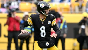 Aaron Rodgers prêt à lancer sous le maillot des Pittsburgh Steelers, saison 2026 de NFL