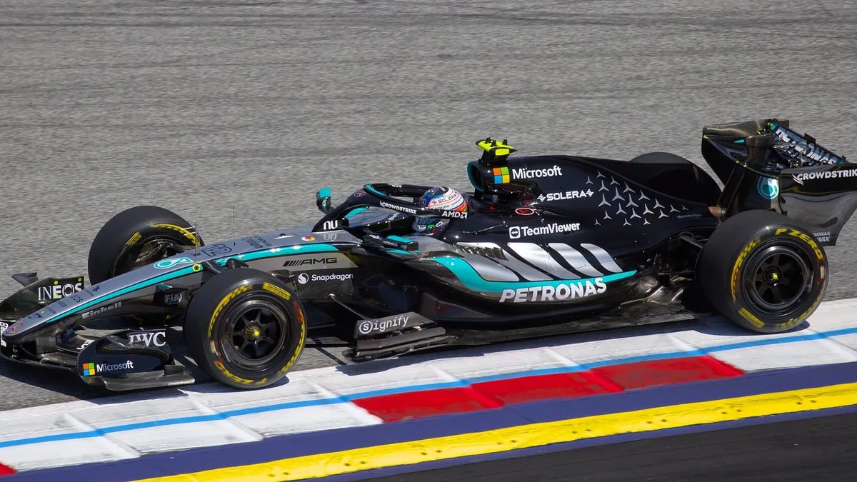 Kimi Antonelli au volant de sa Mercedes lors des essais du Grand Prix d'Autriche, en juin 2026