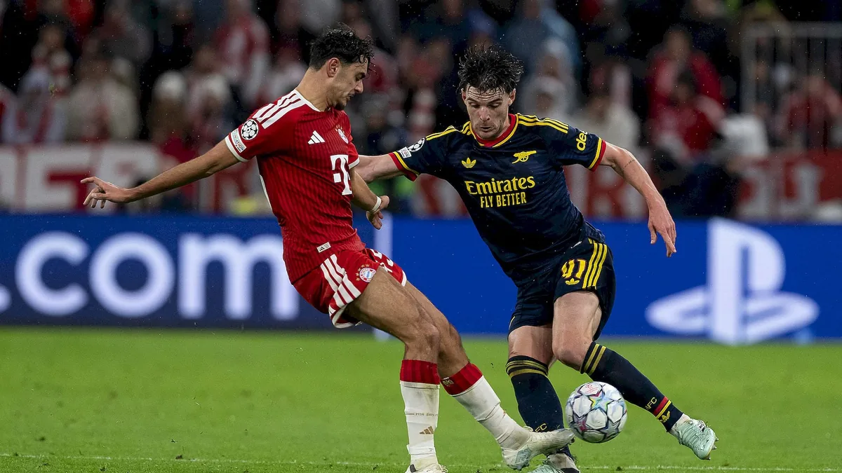 Declan Rice sous le maillot d'Arsenal au duel avec un joueur du Bayern Munich à Munich, octobre 2026