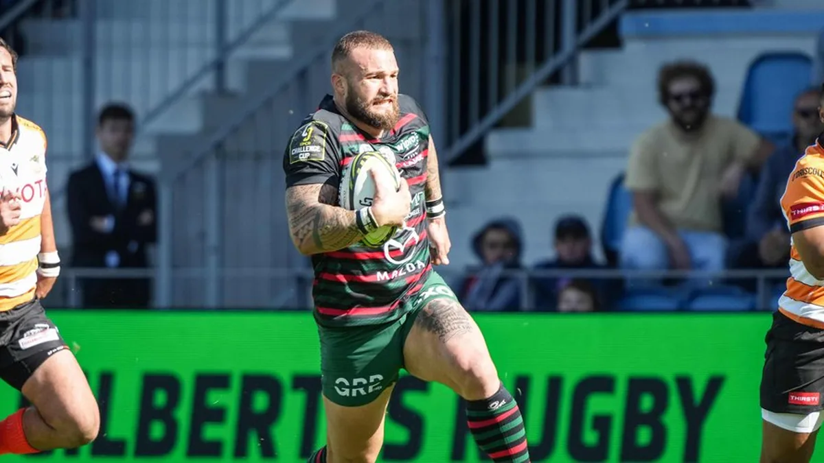 Un avant de l'Aviron bayonnais ballon en main face aux Cheetahs à Jean-Dauger, Challenge Cup, octobre 2026
