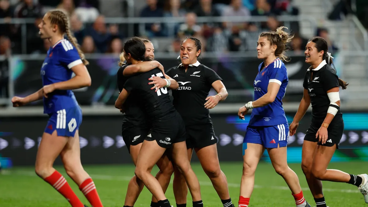 Les Black Ferns célèbrent un essai face au XV de France féminin à Christchurch, le 31 octobre 2026