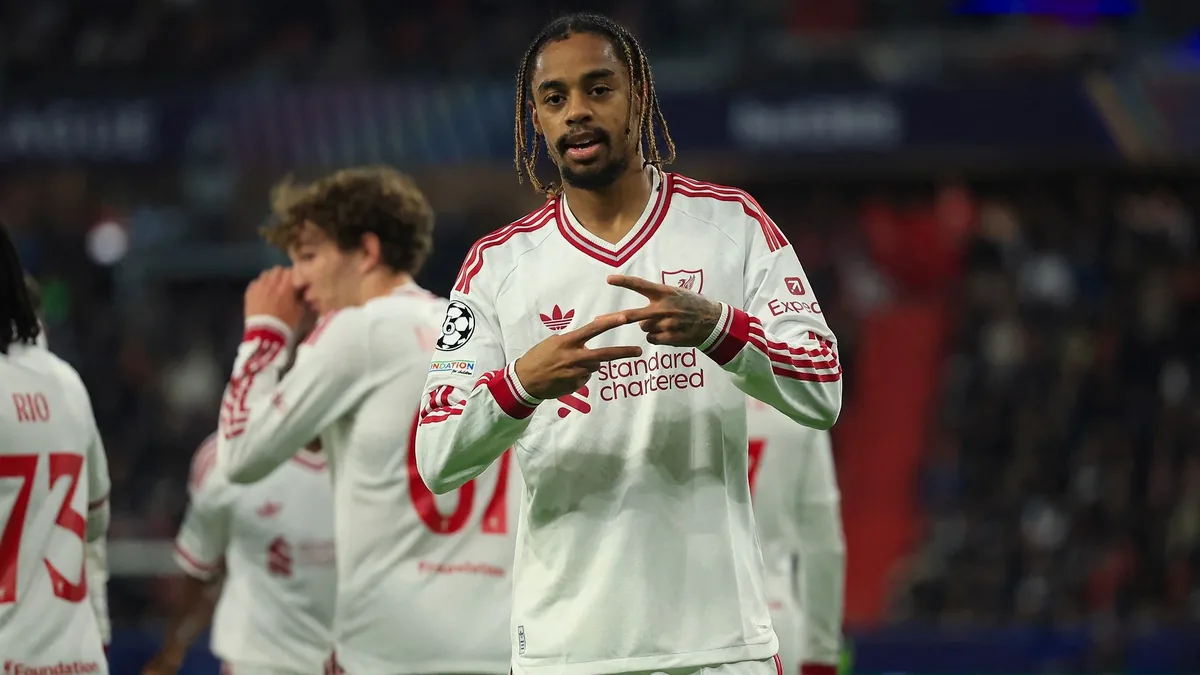 Bradley Barcola célèbre un but sous le maillot de Liverpool sur le terrain du LASK Linz, octobre 2026