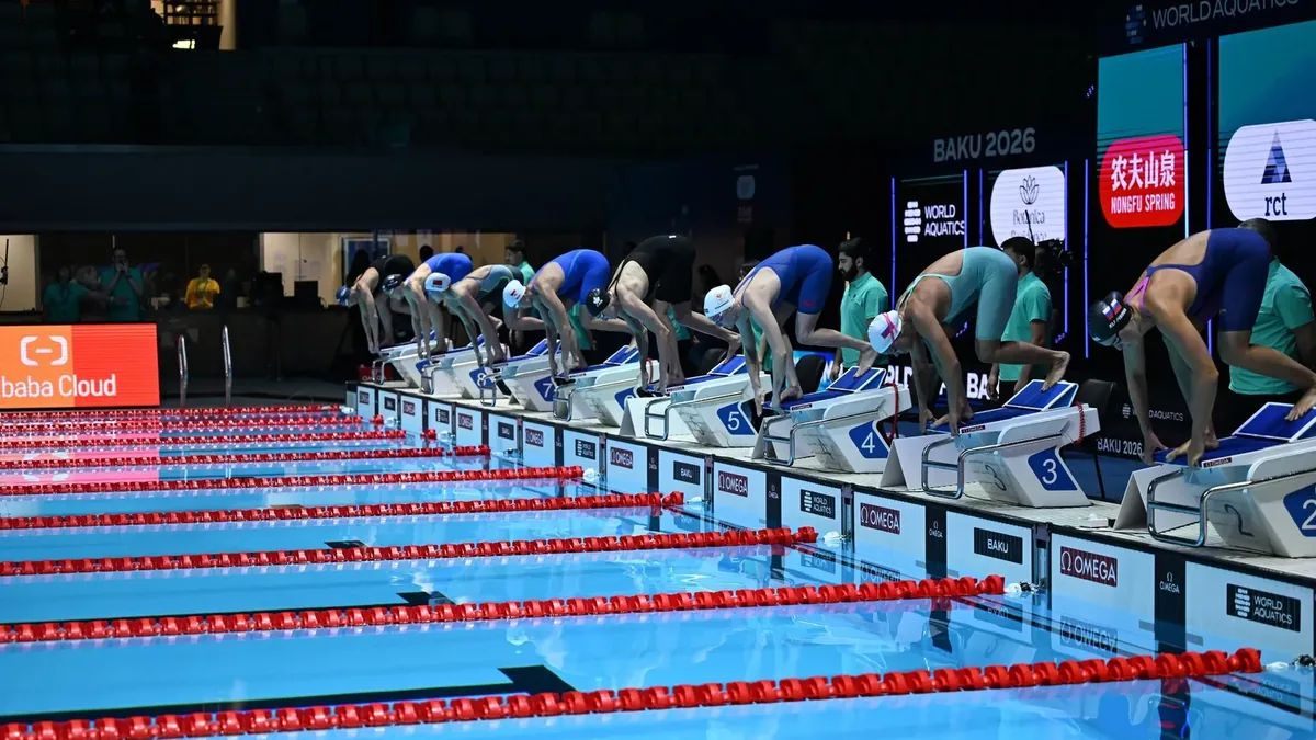 Départ d'une finale féminine de la Coupe du monde de natation 2026 lors de l'étape de Bakou