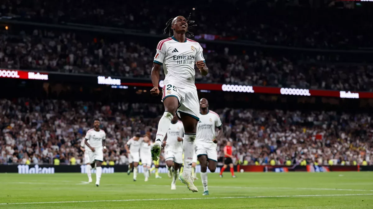 Yan Diomandé célèbre son but sous le maillot du Real Madrid face à Villarreal au Santiago Bernabéu, octobre 2026