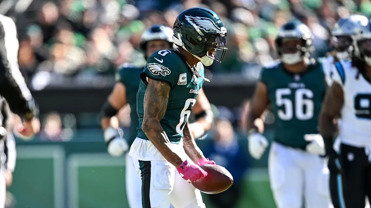 DeVonta Smith sous le maillot des Eagles face aux Carolina Panthers au Lincoln Financial Field, octobre 2026