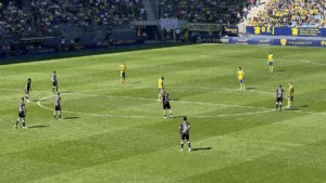 Les joueurs du FC Nantes, en noir, lors du match de Ligue 2 à Sochaux en septembre 2026