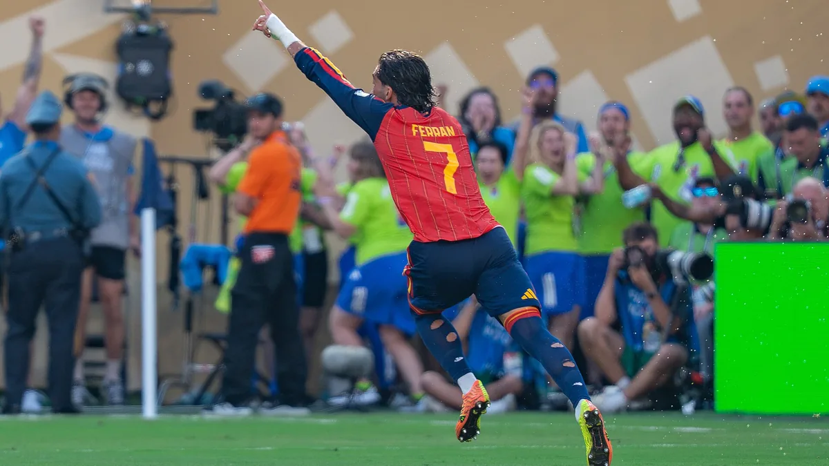 Ferran Torres célèbre son but avec l'Espagne en finale de la Coupe du monde contre l'Argentine, le 19 juillet 2026