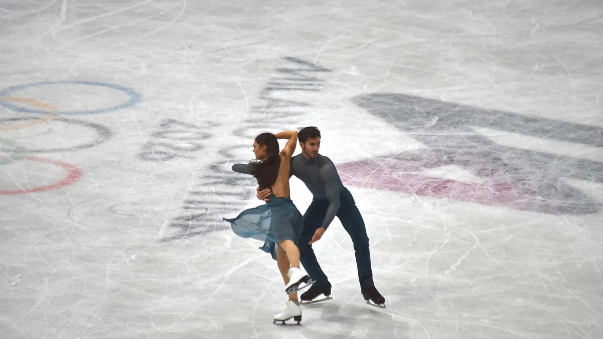 Laurence Fournier Beaudry et Guillaume Cizeron pendant leur danse libre aux Jeux olympiques de Milan Cortina, février 2026