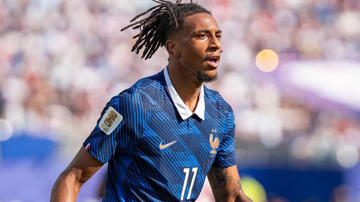 Michael Olise sous le maillot de l'équipe de France face au Paraguay, juillet 2026