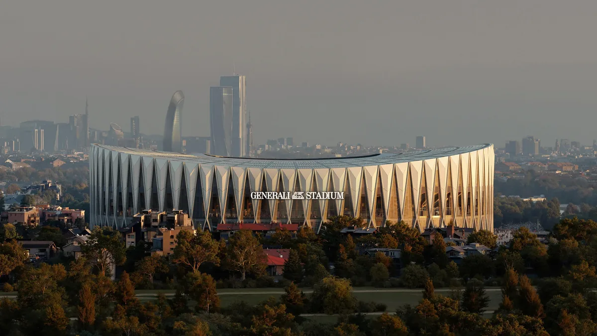Rendu officiel du Generali Stadium, futur stade de l'Inter et de l'AC Milan, avec la ville de Milan en arrière-plan