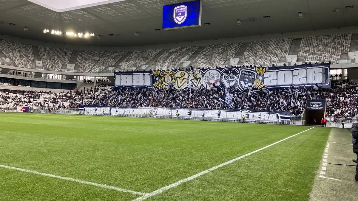 Tifo des supporters des Girondins de Bordeaux au stade Atlantique avant Bordeaux-Stade Montois, octobre 2026