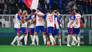 Les joueurs de l'OL fêtent un but contre Crystal Palace en Ligue Europa au Groupama Stadium, octobre 2026