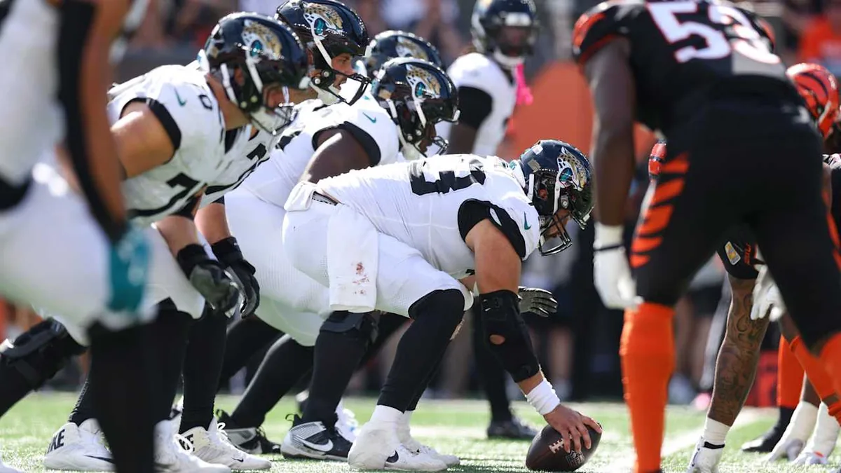 La ligne offensive des Jacksonville Jaguars face aux Cincinnati Bengals lors de la 4e semaine de NFL, octobre 2026