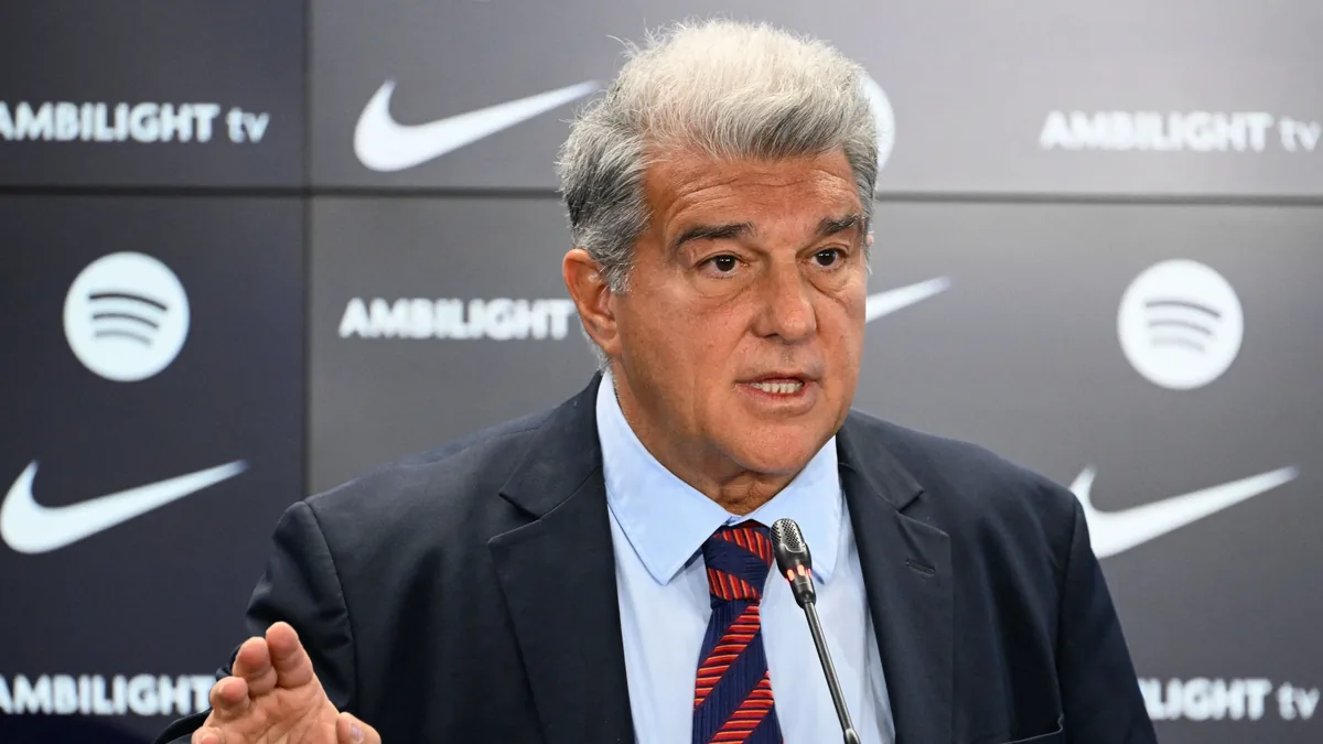 Joan Laporta, président du FC Barcelone, en conférence de presse au club