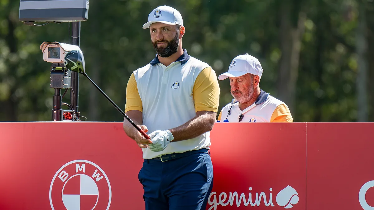 Jon Rahm sur un départ à Bethpage Black avec l'équipe d'Europe, pendant la semaine de la Ryder Cup, septembre 2025