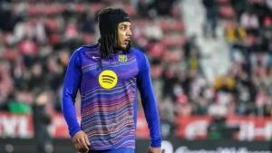Jules Koundé à l'échauffement sous les couleurs du FC Barcelone