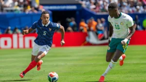 Jules Koundé sous le maillot de l'équipe de France face au Sénégal lors de la Coupe du monde, juin 2026