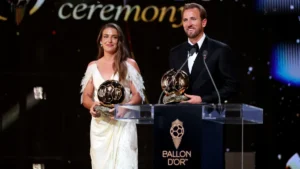 Harry Kane et Alexia Putellas avec leur Ballon d'Or sur la scène du London Palladium, octobre 2026