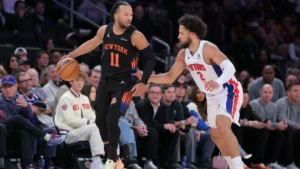 Jalen Brunson balle en main face à Cade Cunningham lors de Knicks-Pistons au Madison Square Garden, octobre 2026