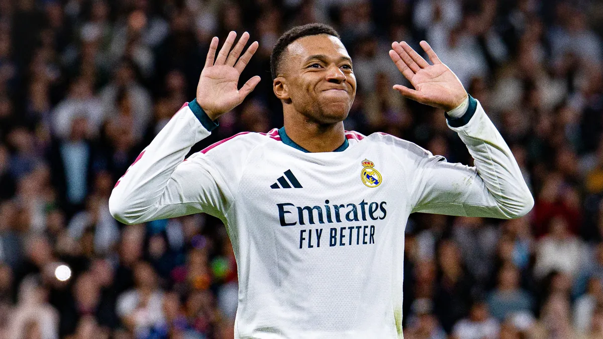 Kylian Mbappé célèbre un but sous le maillot du Real Madrid face au FC Séville en Liga, octobre 2026