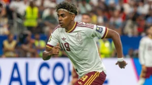 Lamine Yamal sous le maillot de l'Espagne face à la France en Coupe du monde, juillet 2026