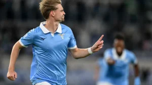Un joueur de la Lazio célèbre un but face à Parme au Stadio Olimpico, octobre 2026