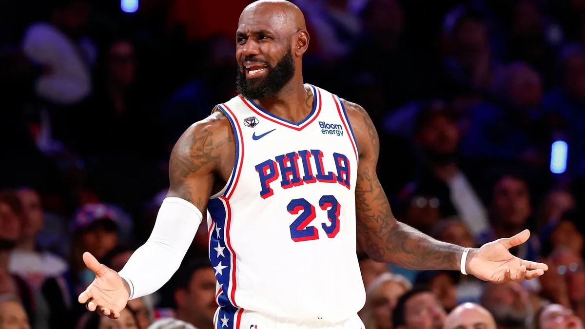 LeBron James sous le maillot des Philadelphia 76ers face aux Detroit Pistons, octobre 2026