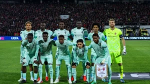 Les joueurs de l’AS Monaco posent avant leur match de Ligue Conférence à Sofia, octobre 2026