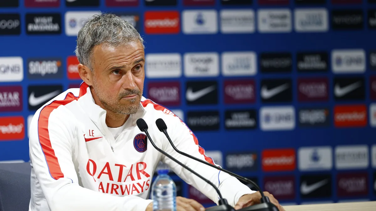 Luis Enrique en conférence de presse au Campus PSG, saison 2026-2027