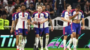 Les joueurs de l'OL fêtent un but face à Crystal Palace en Ligue Europa au Groupama Stadium, le 15 octobre 2026