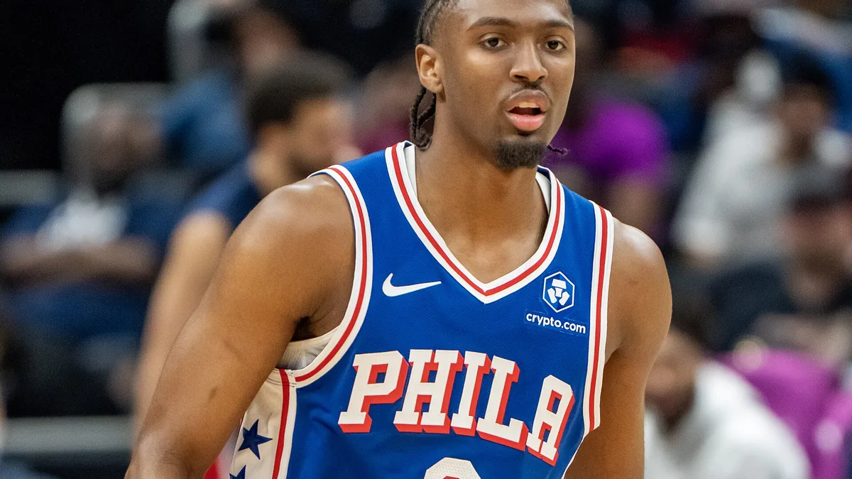 Tyrese Maxey sous le maillot bleu des Philadelphia 76ers lors d'un match de NBA en 2026