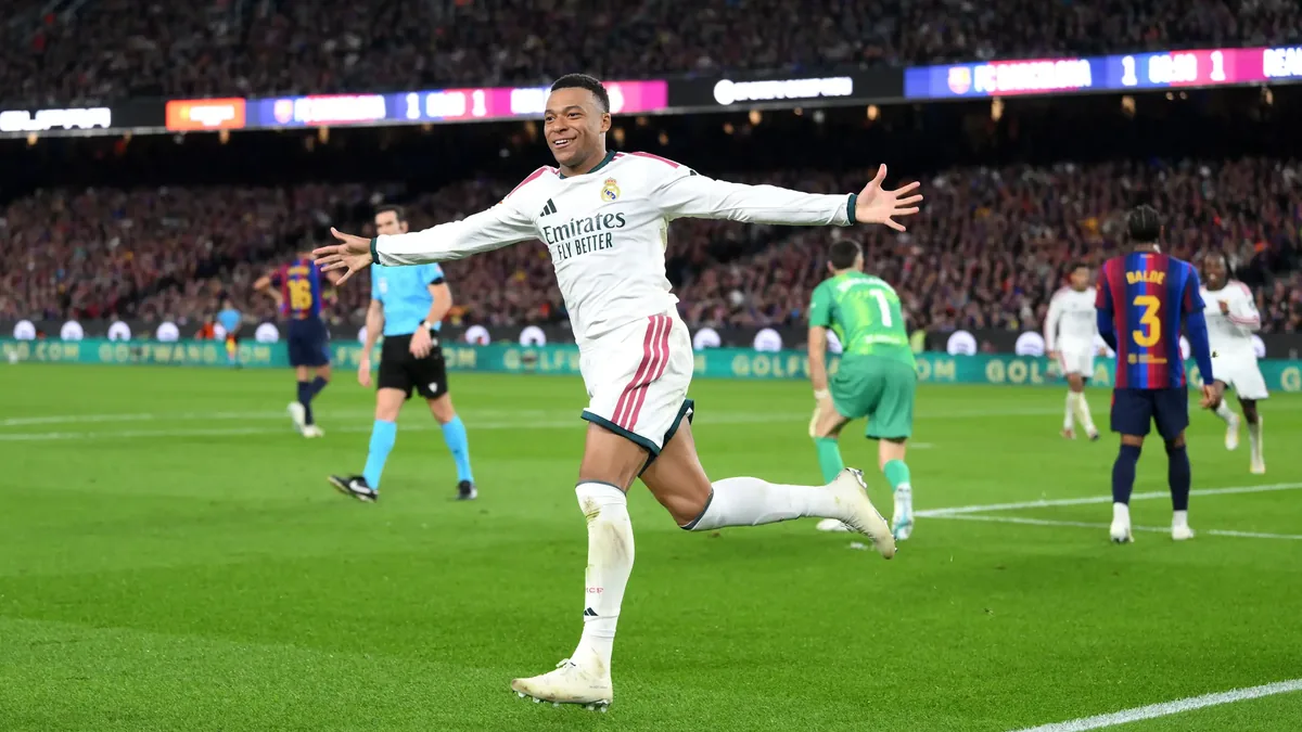 Kylian Mbappé célèbre un but avec le Real Madrid au Camp Nou face au FC Barcelone, octobre 2026