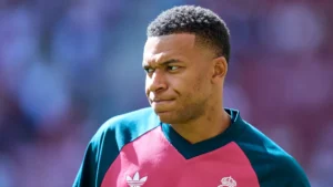 Kylian Mbappé à l'échauffement avec le Real Madrid, septembre 2026