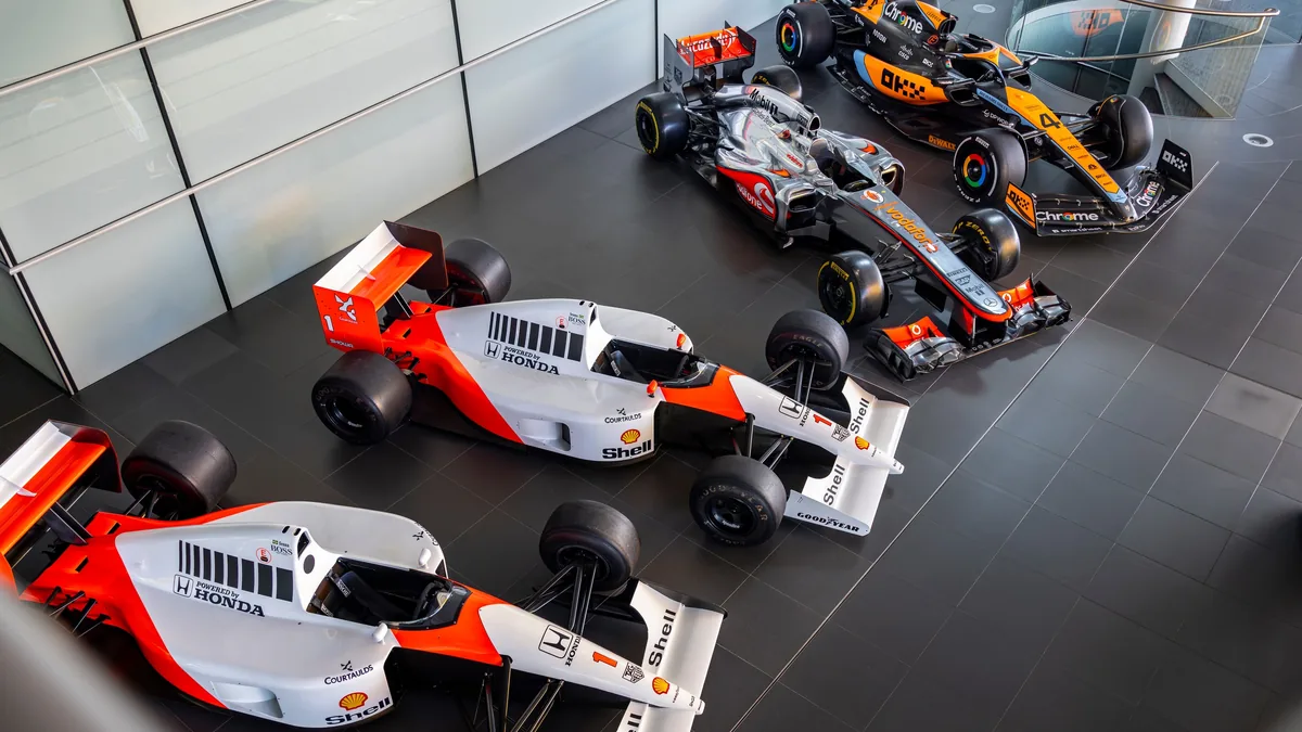 Les McLaren MP4/6A de 1991, MP4/27A de 2012 et MCL37A de 2023 mises en vente par l'écurie, octobre 2026
