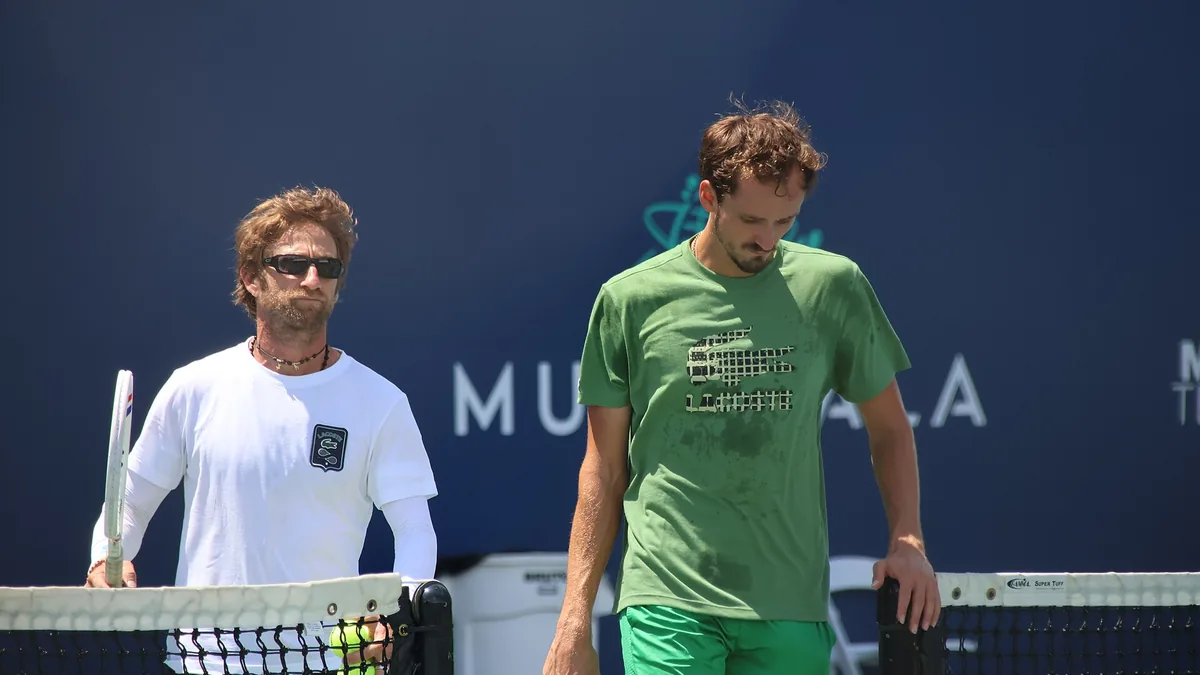 Daniil Medvedev et son entraîneur Gilles Cervara à l'entraînement à Washington en juillet 2025