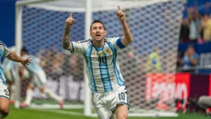 Lionel Messi célèbre un but sous le maillot de l'Argentine face à l'Égypte, Coupe du monde, juillet 2026
