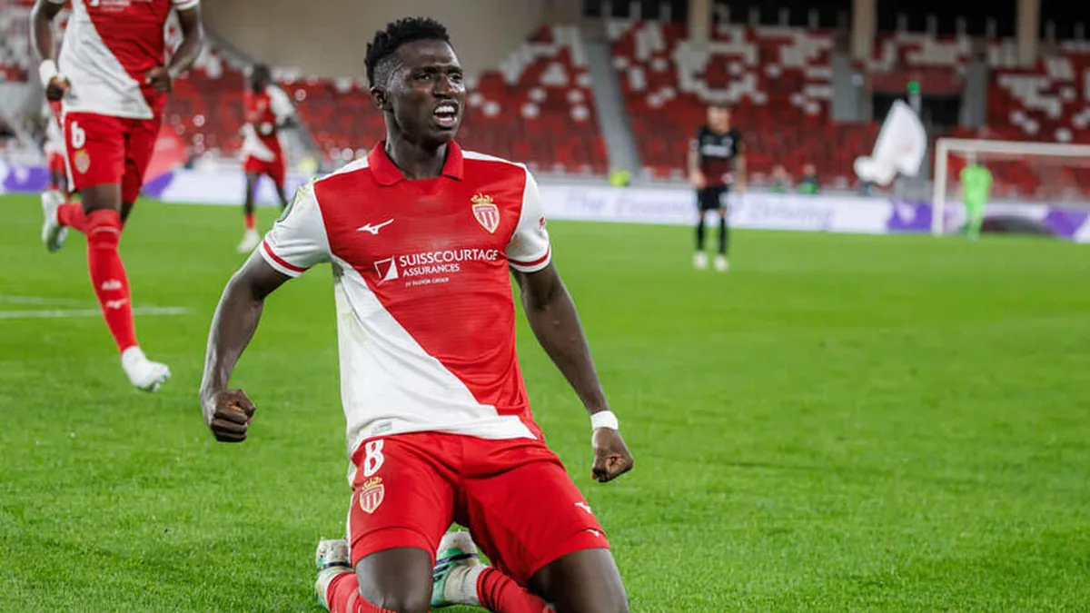 Lamine Camara célèbre un but de Monaco au stade Louis-II face à Fribourg, octobre 2026