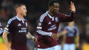 Nicolas Jackson et John McGinn sous le maillot d'Aston Villa face à Fenerbahçe en Ligue des champions, octobre 2026
