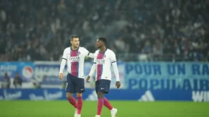 Nuno Mendes et Lucas Hernandez sous le maillot du PSG à Strasbourg, octobre 2026