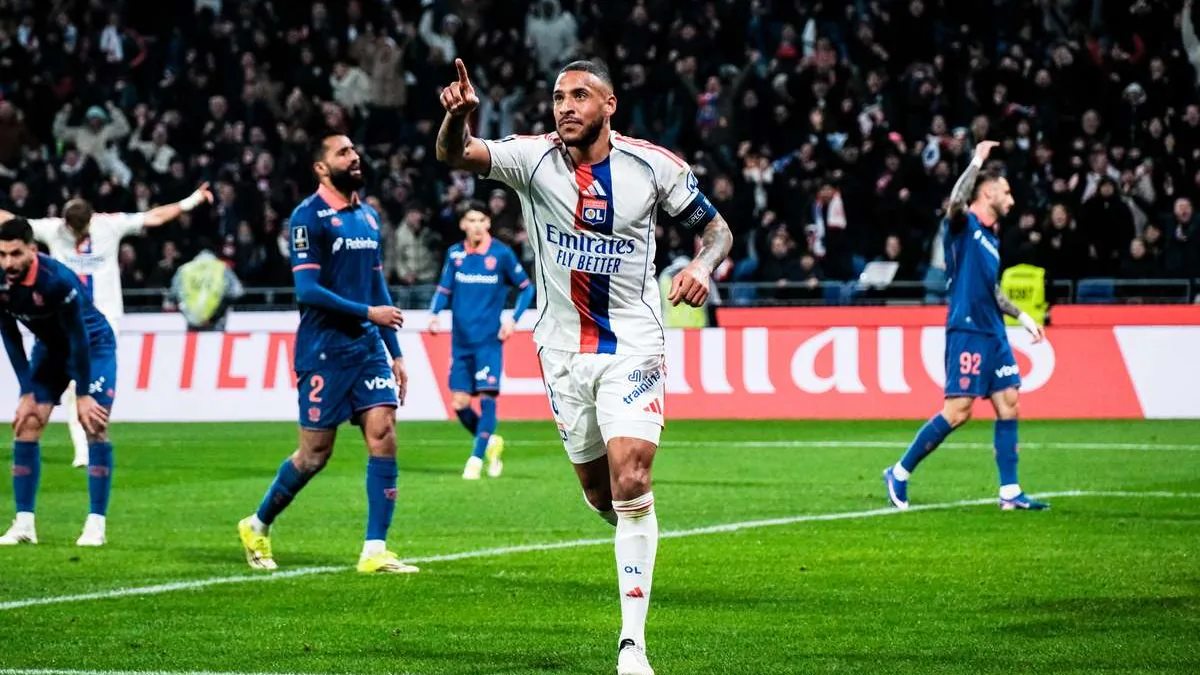 Le capitaine de l'Olympique Lyonnais célèbre un but au Groupama Stadium en Ligue 1