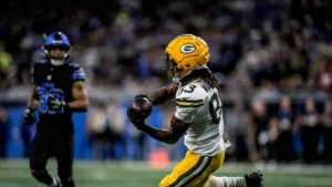 Un receveur des Packers capte un ballon face aux Lions à Detroit, 8e semaine de NFL, octobre 2026