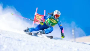 Paula Moltzan en course sur le géant de Sölden, sur le glacier du Rettenbach