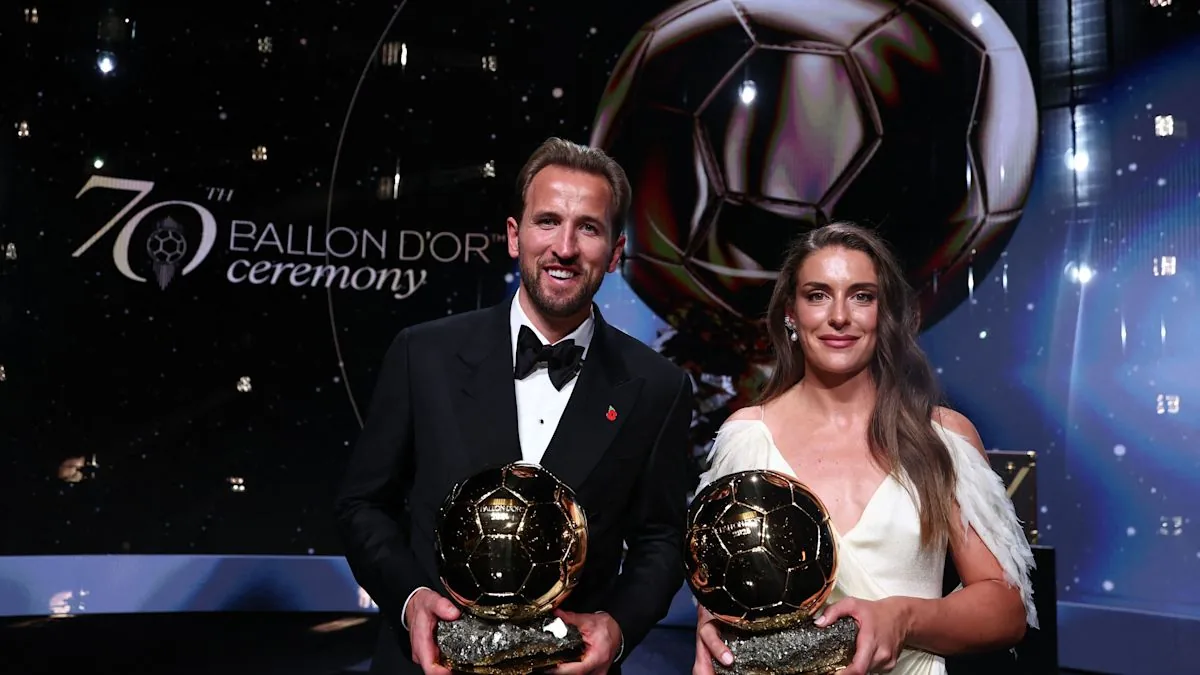 Alexia Putellas et Harry Kane posent avec leur Ballon d'Or 2026 au London Palladium, octobre 2026