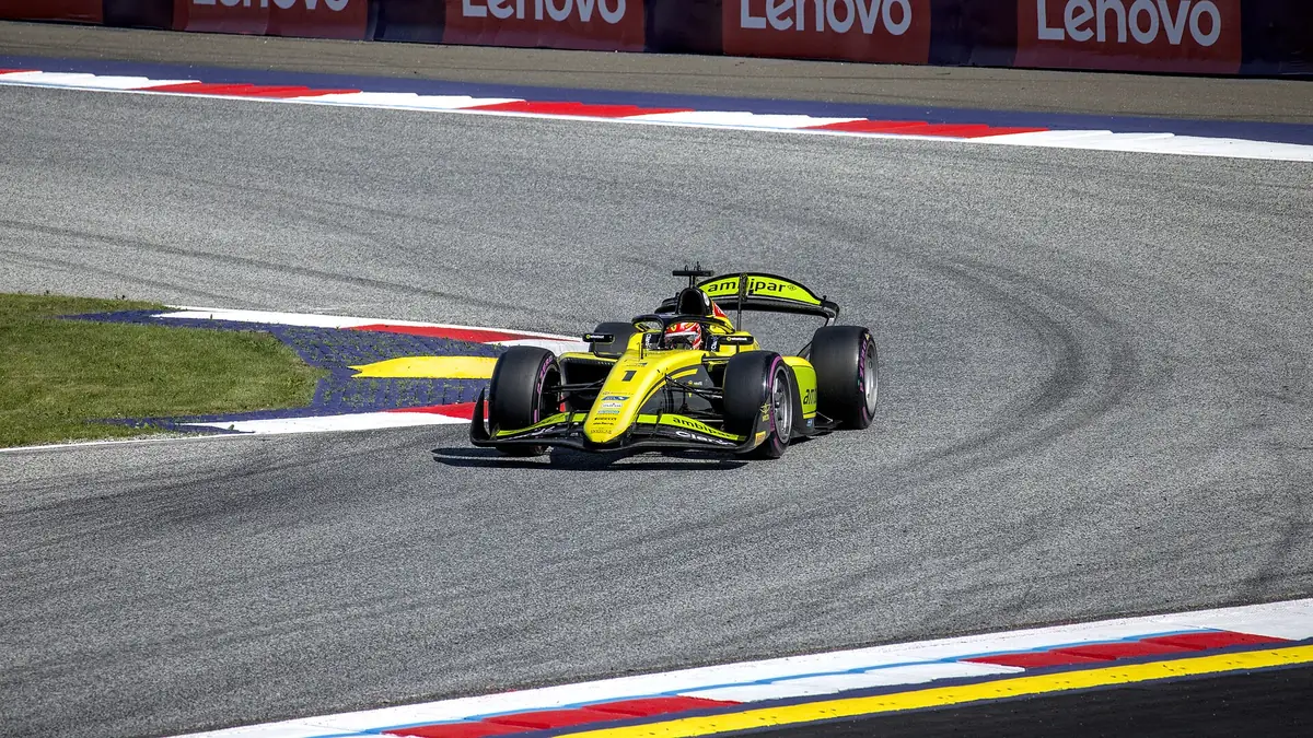Rafael Câmara au volant de sa Formule 2 Invicta Racing au Grand Prix d'Autriche, juin 2026